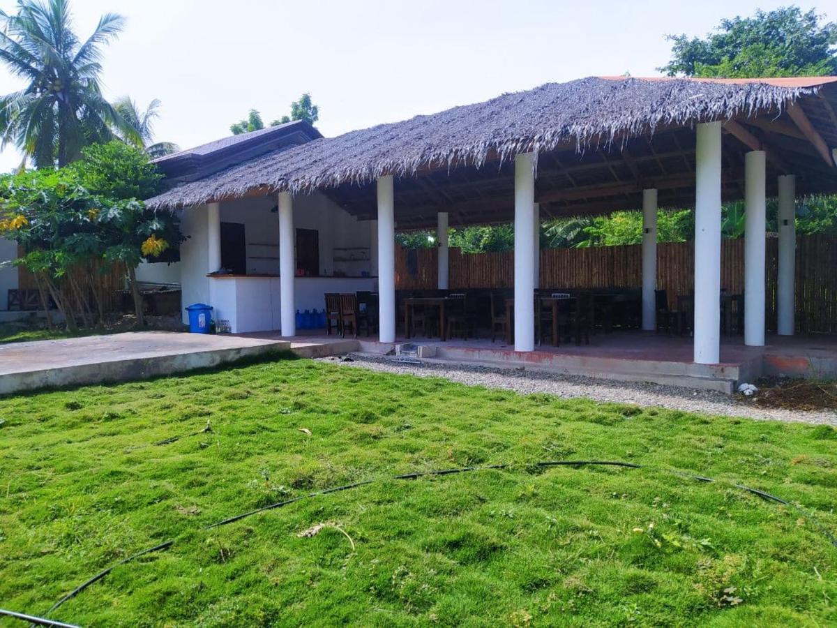 Funny Jellyfish Resort Moalboal Esterno foto